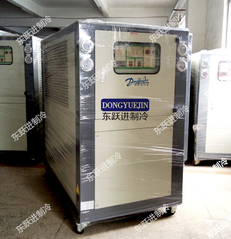 風(fēng)冷式冷水機(jī) 風(fēng)冷式冷水機(jī)